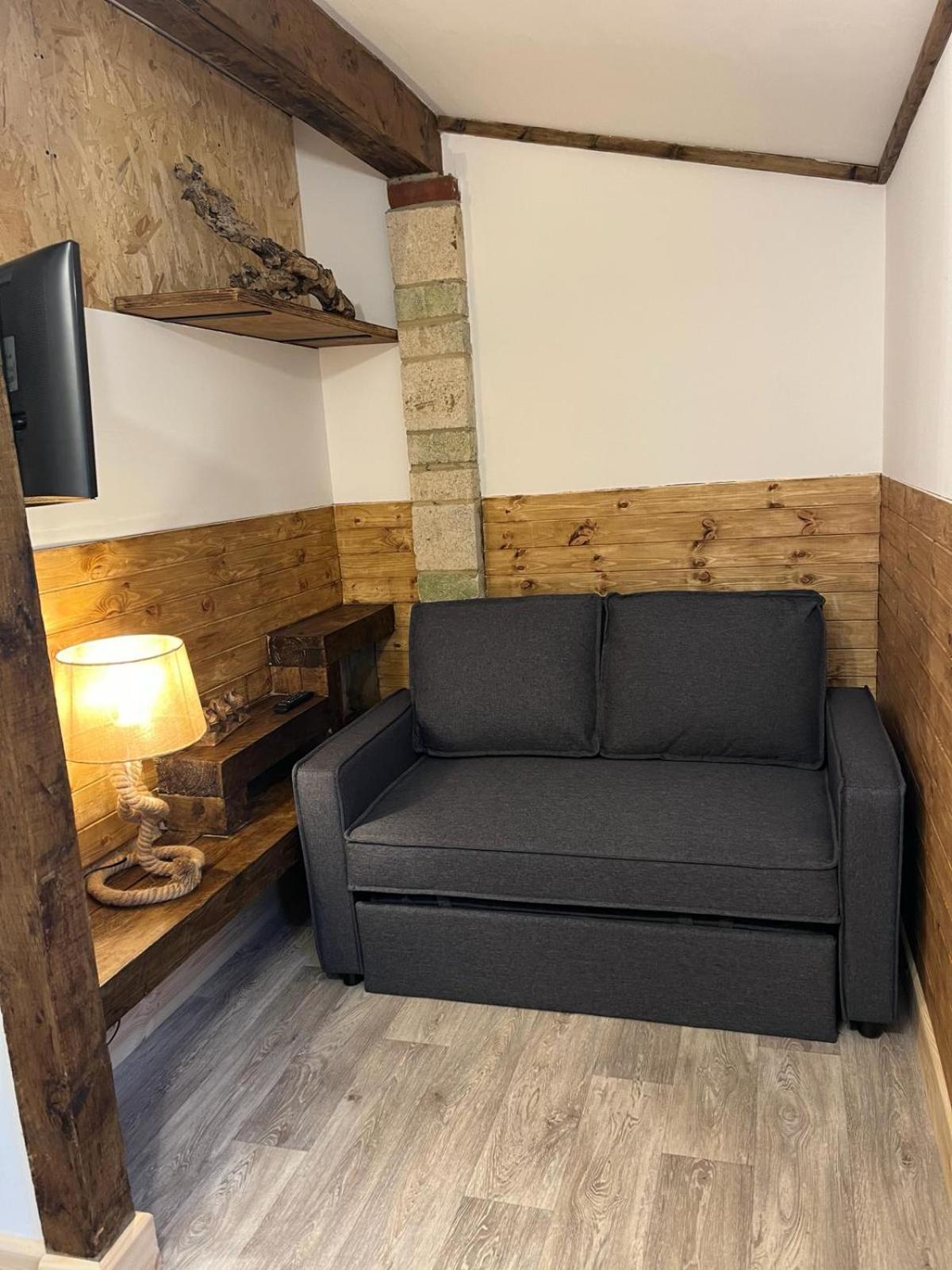 Two-Bedroom Cosy Country Lodge With Private Patio Greenhithe Extérieur photo